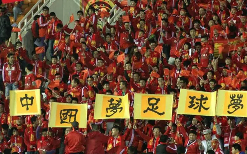 足球教师艰辛